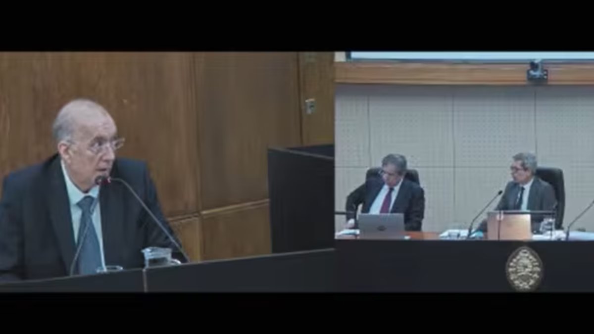 Exfuncionarios kirchneristas niegan coimas en juicio