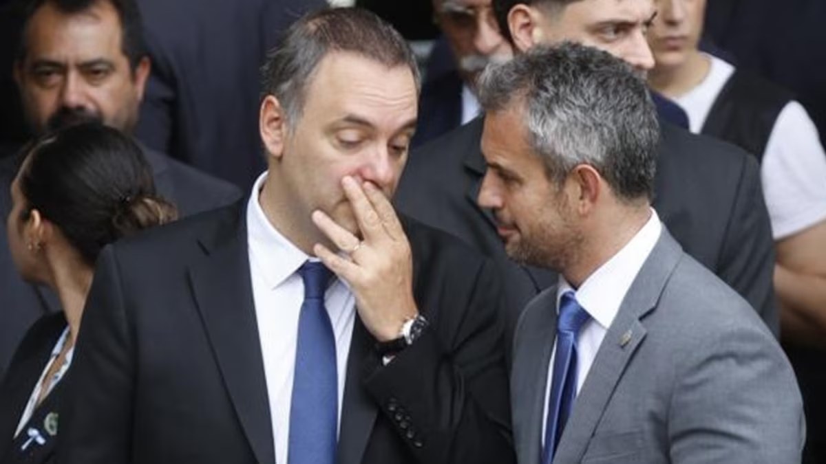 Menem defiende a Adorni en medio de escándalos