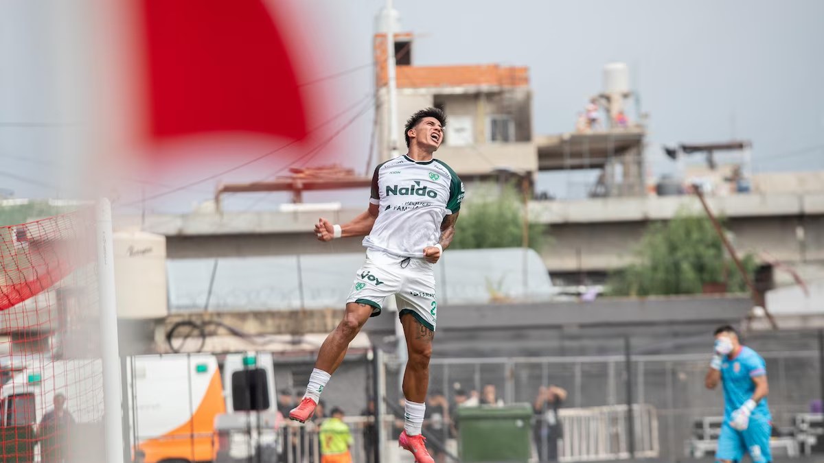 Sarmiento rompe la mala racha en Barracas